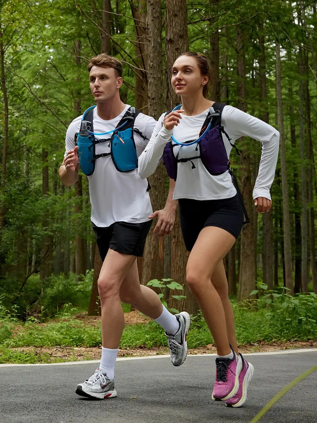 UTOBEST 10L Running Hydration Backpack Compatible With 2L Water Bladder Running Vest for Hiking Cycling